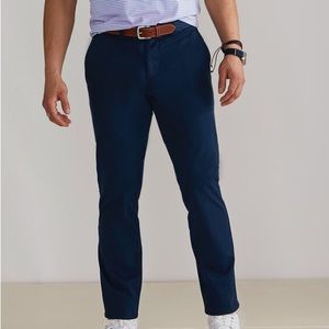 Vineyard Vines - Men’s Pants Size 34X30 - Vineyard Navy Chino Khakis